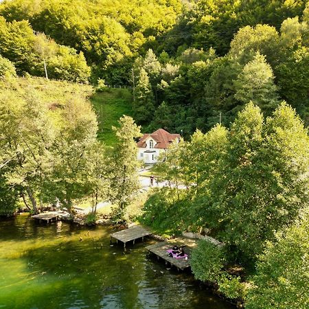 Cobras Plivsko Jezero, Jajce Vila Exterior foto