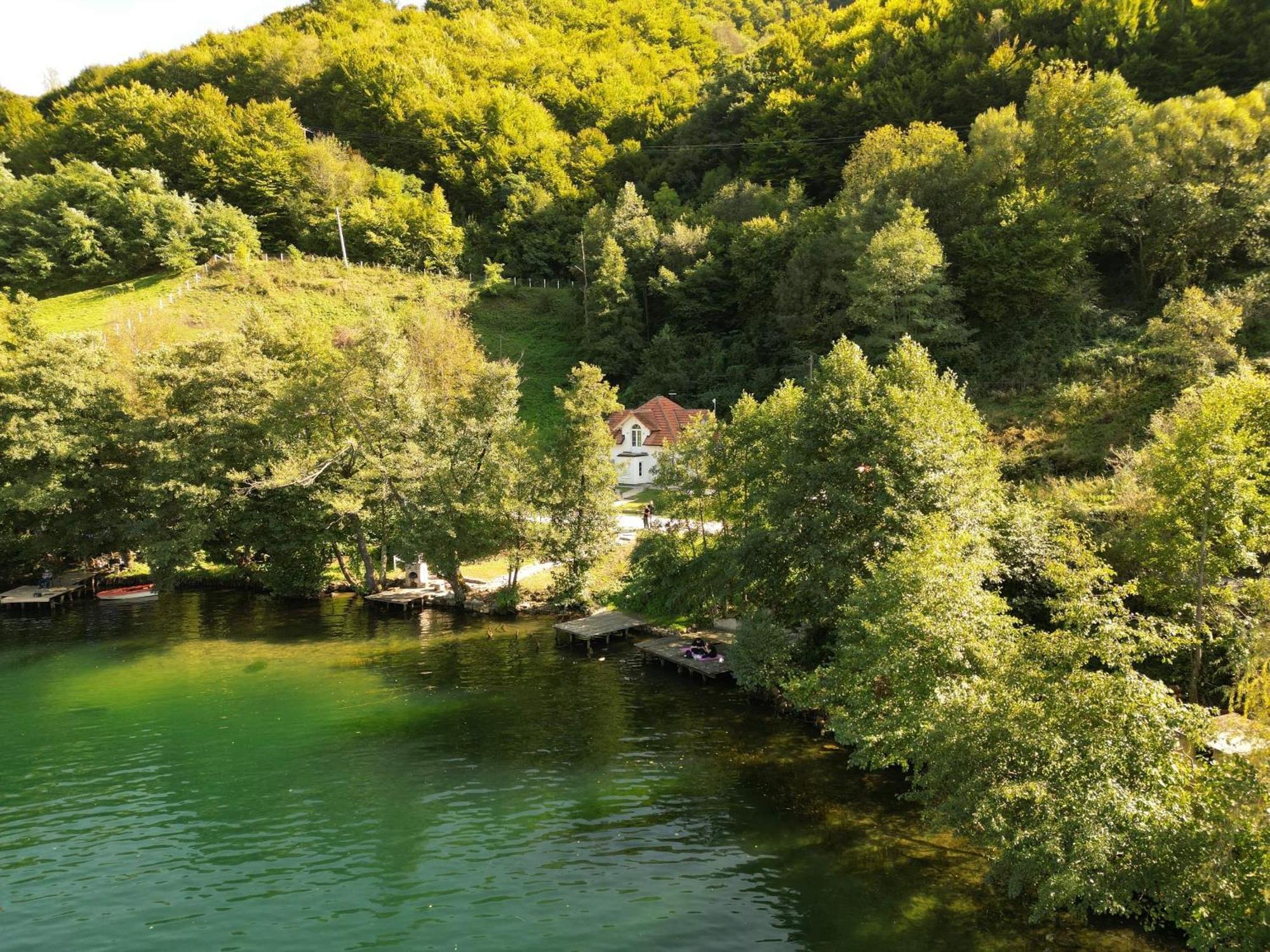 Cobras Plivsko Jezero, Jajce Vila Exterior foto
