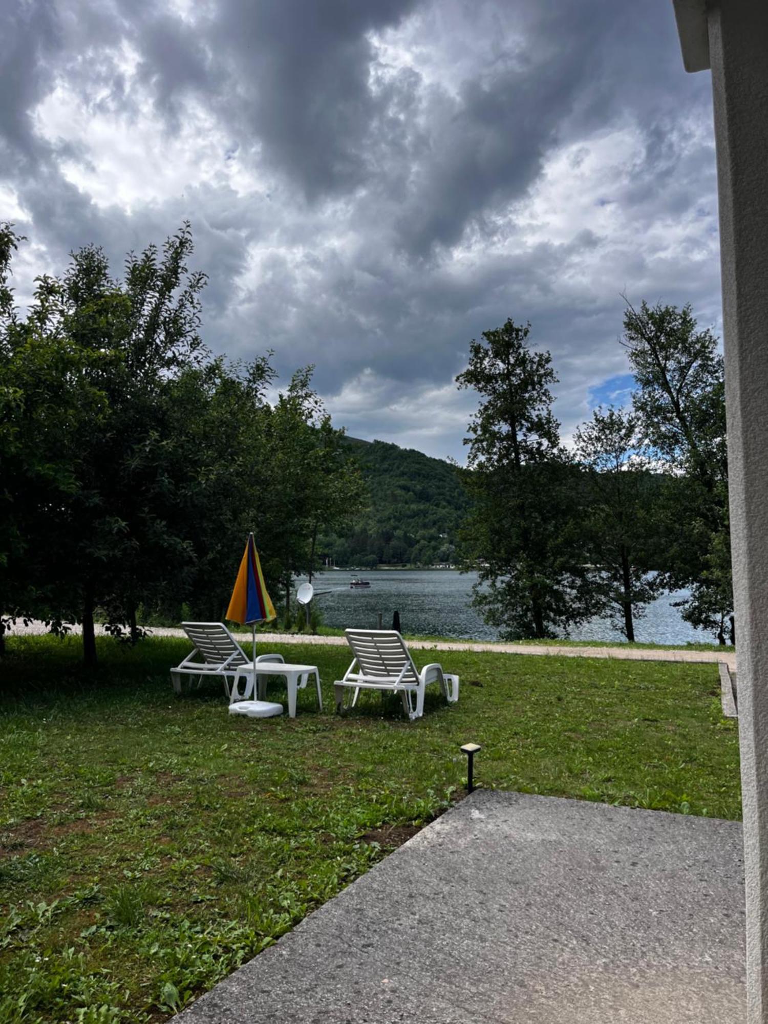 Cobras Plivsko Jezero, Jajce Vila Exterior foto